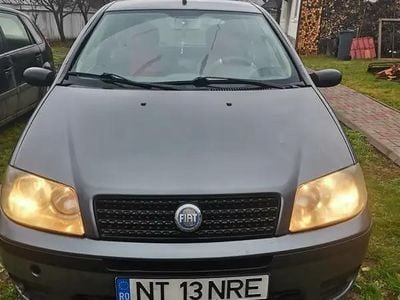 Utilizat 2004 Fiat Punto | 800 EUR