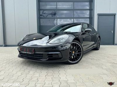 Porsche Panamera 4