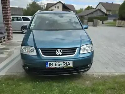 Second-hand VW Touran 140 CP (102 kW) 2005 Monovolum
