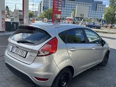 Argintiu Utilizat 2014 Ford Fiesta Hatchback | 4.800 EUR (Preț bun)