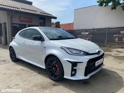 Alb Utilizat 2024 Toyota Yaris Hatchback | 45.375 EUR