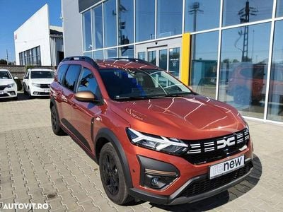 Second-hand Dacia Jogger Extreme 100 CP (73 kW) 2024 Culoaremaro Monovolum