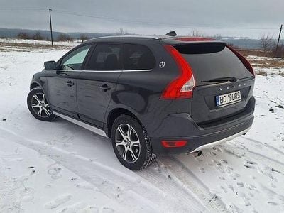 Second-hand Volvo XC60 215 CP (158 kW) 2010 Culoarenegru SUV