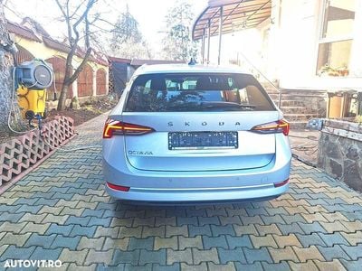Second-hand Skoda Octavia First Edition 150 CP (110 kW) 2020 Culoareargint Break