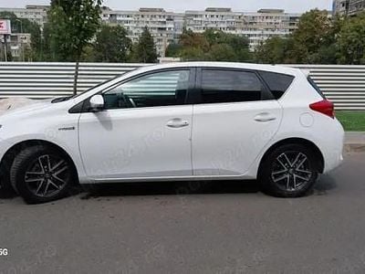 Toyota Auris Hybrid