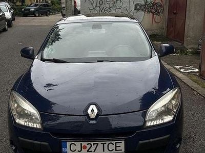 Culoarealbastru Utilizat 2009 Renault Mégane III Expression Berlinǎ | 2.999 EUR (Preț OK)