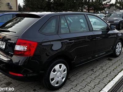 Culoarenegru Utilizat 2015 Skoda Rapid Hatchback | 7.600 EUR (Preț OK)