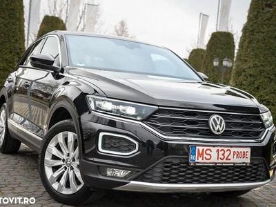 Second-hand VW T-Roc R-line 150 CP (110 kW) 2020 Culoarenegru SUV