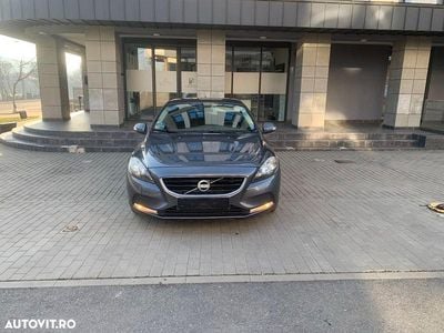 Second-hand Volvo V40 Kinetic 150 CP (110 kW) 2013 Culoaregri Hatchback