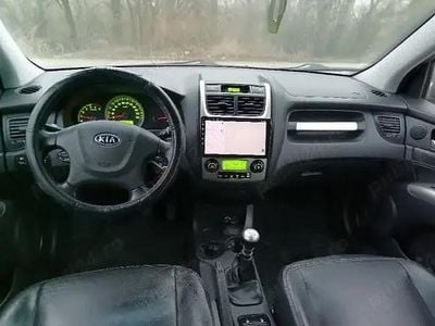 Second-hand Kia Sportage 150 CP (110 kW) 2009 Bej SUV