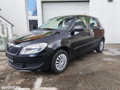 Second-hand Skoda Fabia Active 70 CP (51 kW) 2013 Culoarenegru