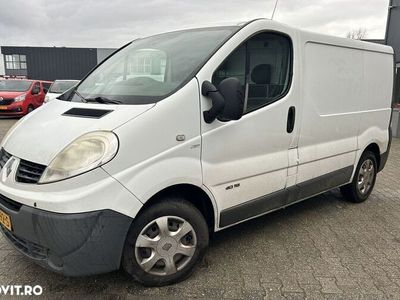 second-hand Renault Trafic Combi 2.0 L2H1 4