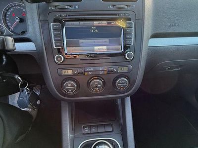 Second-hand VW Golf V Highline 122 CP (89 kW) 2008 Culoarealbastru Break