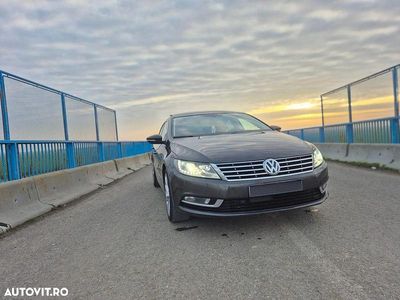 Culoaregri Utilizat 2012 VW Passat Berlinǎ | 11.000 EUR (Scump)