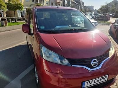 Rosu Utilizat 2011 Nissan NV200 Monovolum | 6.350 EUR