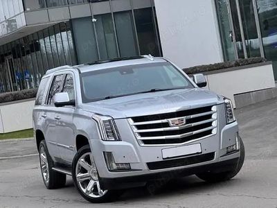 Gri Second-hand 2015 Cadillac Escalade SUV | 34.900 EUR