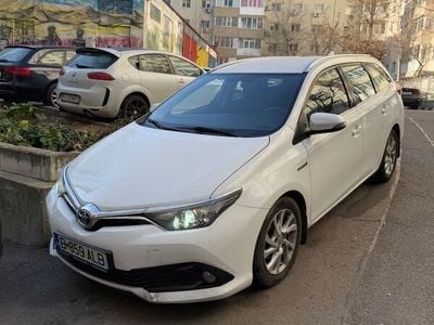 Toyota Auris Hybrid