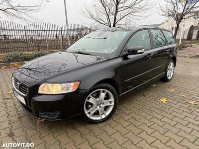 Culoarenegru Utilizat 2009 Volvo V50 Break | 4.300 EUR (Puțin scump)