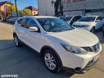 Alb Utilizat 2015 Nissan Qashqai Tekna SUV | 10.950 EUR (Preț OK)