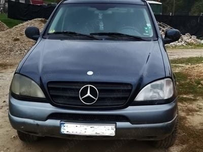 Utilizat 2002 Mercedes ML270 SUV | 3.500 EUR