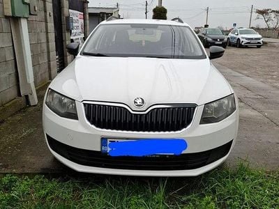 Second-hand Skoda Octavia Classic 105 CP (77 kW) 2014 Culoarealb Break