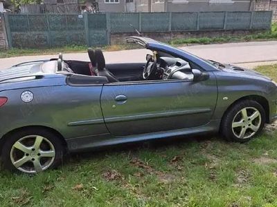 Second-hand 2006 Peugeot 206 CC Cabrio | 700 EUR
