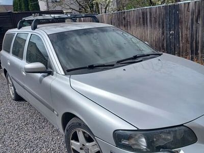 second-hand Volvo V70 2.4 D5