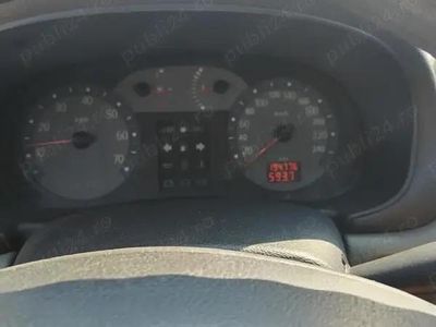 Utilizat 2004 Renault Clio II Berlinǎ | 3.500 EUR (Scump)