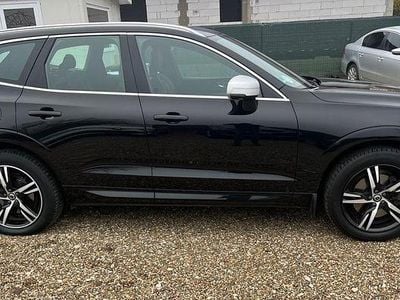 Second-hand Volvo XC60 R-Design 190 CP (139 kW) 2019 Culoarenegru SUV