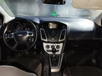 Utilizat 2012 Ford Focus Berlinǎ | 5.500 EUR (Scump)
