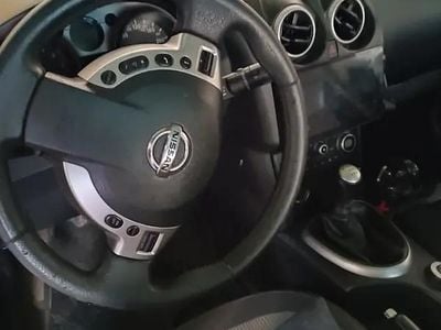 Second-hand 2008 Nissan Qashqai SUV | 3.400 EUR (Preț bun)