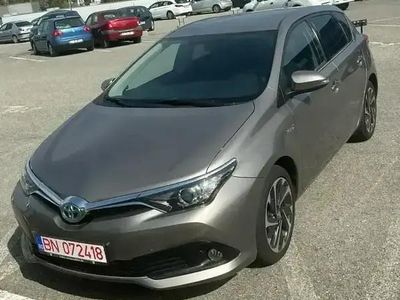 Gri Utilizat 2016 Toyota Auris Hybrid Hatchback | 15.500 EUR (Puțin scump)