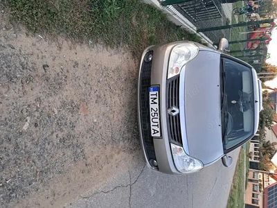 Gri Utilizat 2010 Renault Symbol II Berlinǎ | 1.550 EUR (Preț bun)