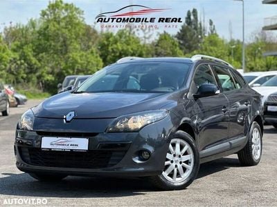 Second-hand Renault Mégane GrandTour Expression 110 CP (80 kW) 2012 Gri Break