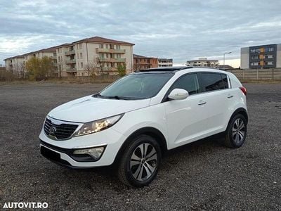 Second-hand Kia Sportage 115 CP (84 kW) 2011 Culoarealb SUV