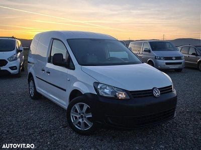 Second-hand VW Caddy 102 CP (75 kW) 2013 Culoarealb Monovolum