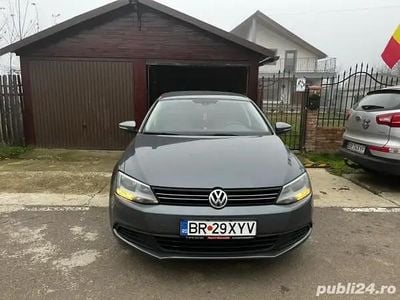 Utilizat 2011 VW Jetta Berlinǎ | 5.400 EUR (Preț OK)