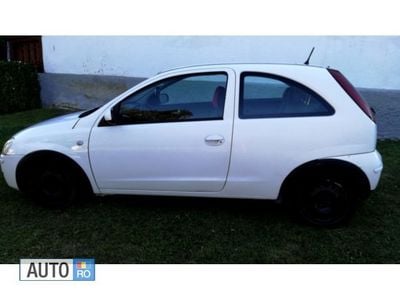 Second-hand Opel Corsa 70 CP (51 kW) 2005 Alb Hatchback