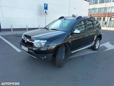 Negru Utilizat 2013 Dacia Duster Lauréate SUV | 6.800 EUR (Preț OK)