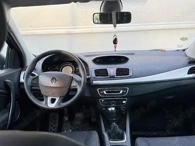 Second-hand Renault Mégane III 110 CP (80 kW) 2010 Negru Hatchback