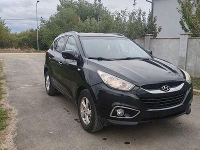 Second-hand Hyundai ix35 GLS 115 CP (84 kW) 2011 Culoarenegru SUV