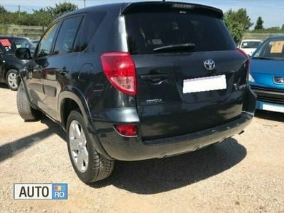 Second-hand Toyota RAV4 Life 150 CP (110 kW) 2017 Negru SUV