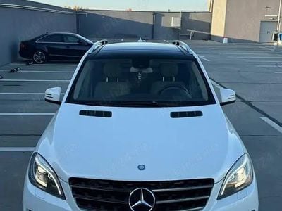 Alb Utilizat 2015 Mercedes ML350 SUV | 21.900 EUR (Puțin scump)