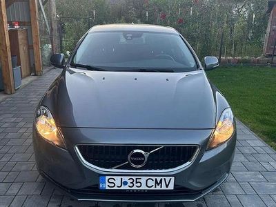 Culoaregri Utilizat 2017 Volvo V40 Hatchback | 13.000 EUR (Puțin scump)