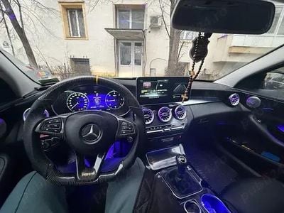 Second-hand Mercedes C180 116 CP (85 kW) 2015 Berlinǎ