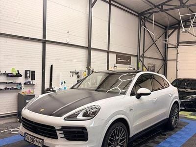Second-hand Porsche Cayenne 470 CP (345 kW) 2023 Culoarealb SUV