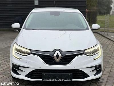 Second-hand Renault Mégane IV Intens 116 CP (85 kW) 2021 Culoarealb Hatchback