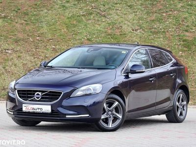 second-hand Volvo V40 D2