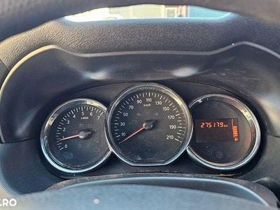 Second-hand Dacia Duster 109 CP (80 kW) 2016 Culoarealb SUV