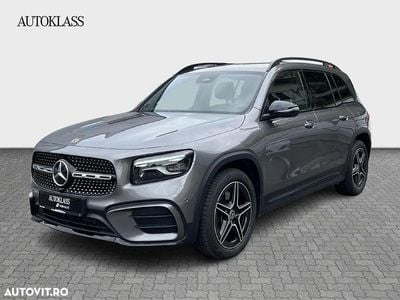 Mercedes GLB220